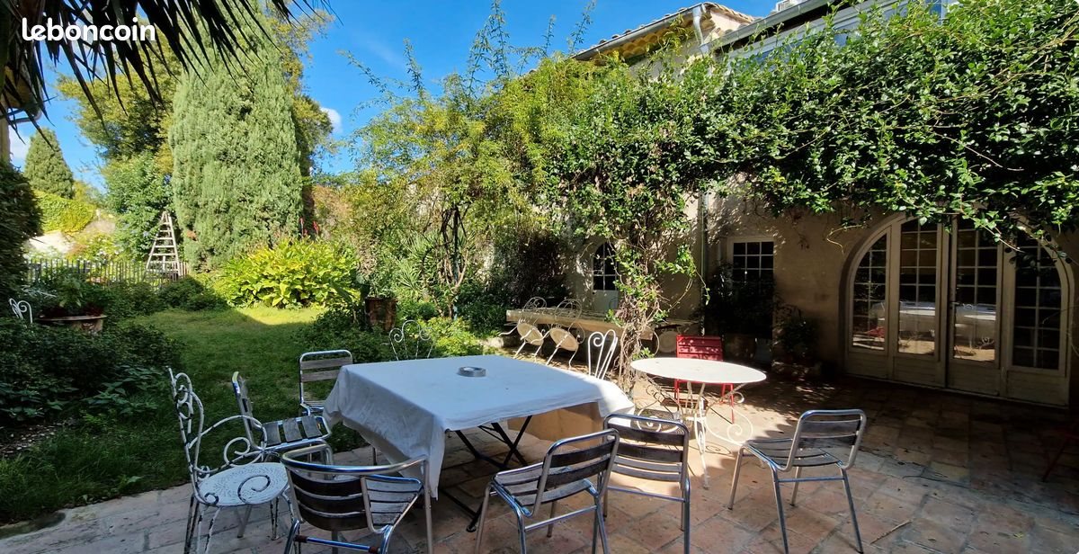 Maison à louer, 330m², Bernis