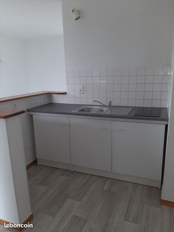 Appartement à louer, 29m², Conlie