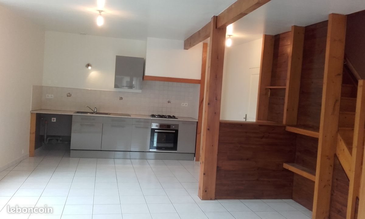 Maison à louer, 88m², Saint-Aubin-de-Blaye