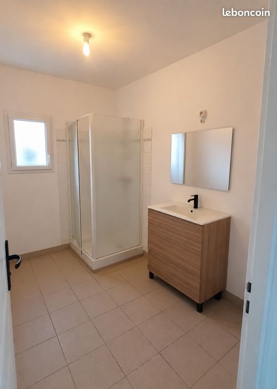 Maison à louer, 45m², Saint-Médard-de-Guizières