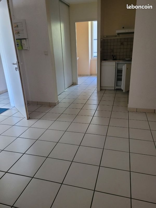 Appartement à louer, 1m², Guéret