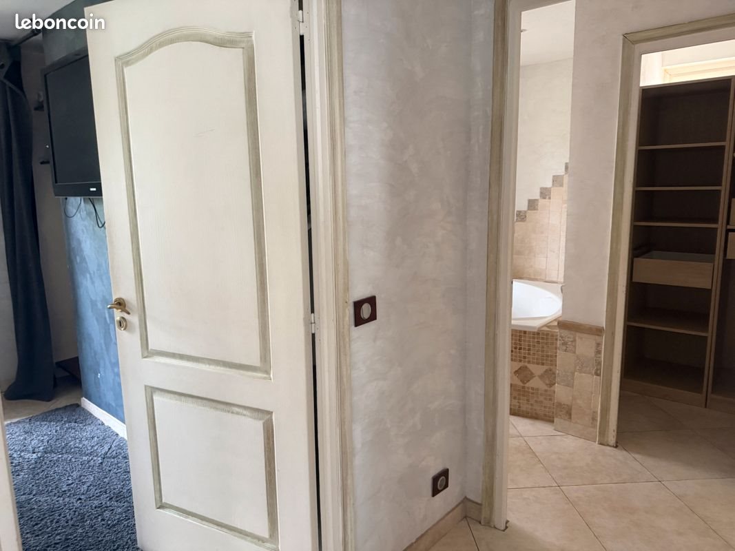 Appartement à louer, 90m², Vallauris