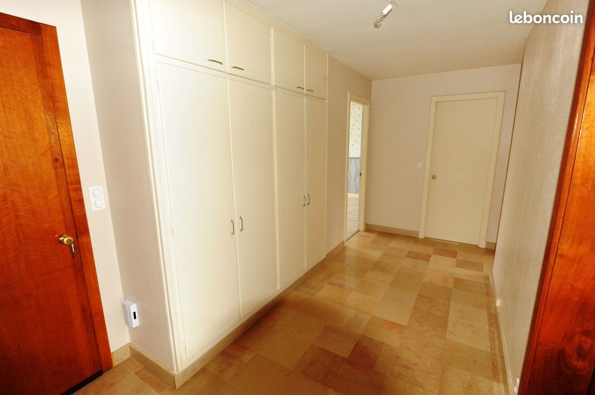 Appartement à louer, 90m², Navenne