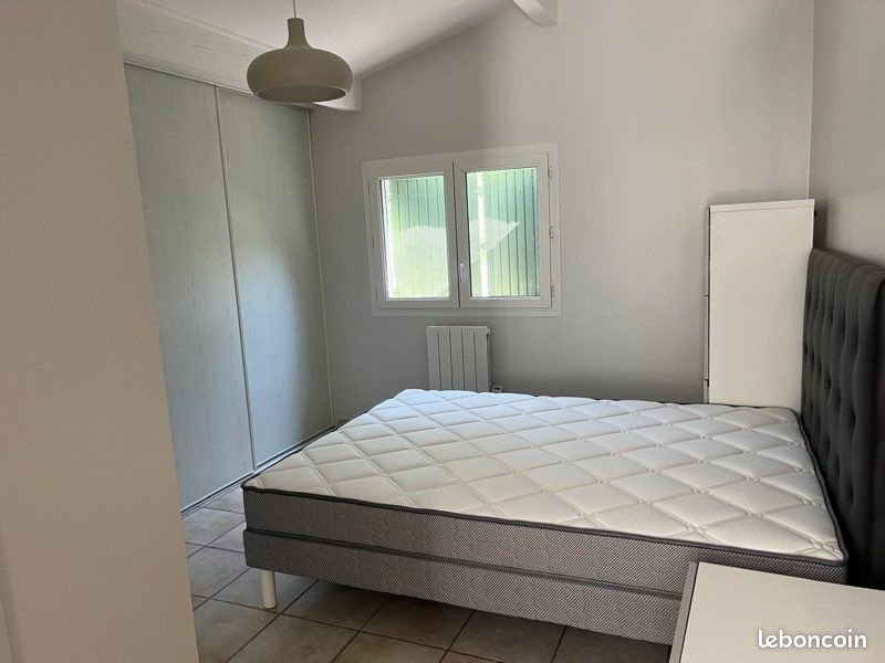 Appartement à louer, 2m², Saint-Saturnin-lès-Avignon
