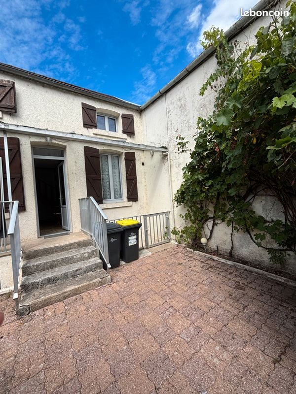 Maison à louer, 50m², Laignes
