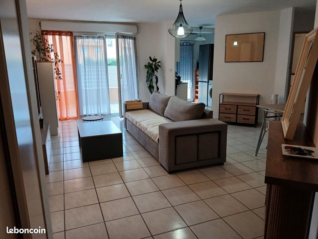 Appartement à louer, 55m², Saint-Estève