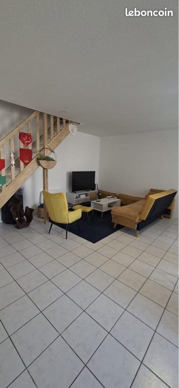Appartement à louer, 70m², Étauliers