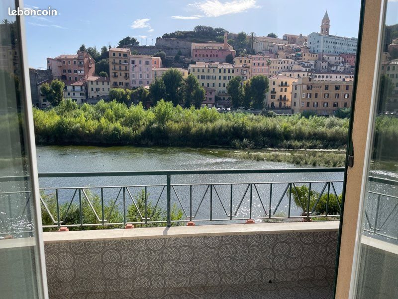 Appartement à louer, 40m², Menton