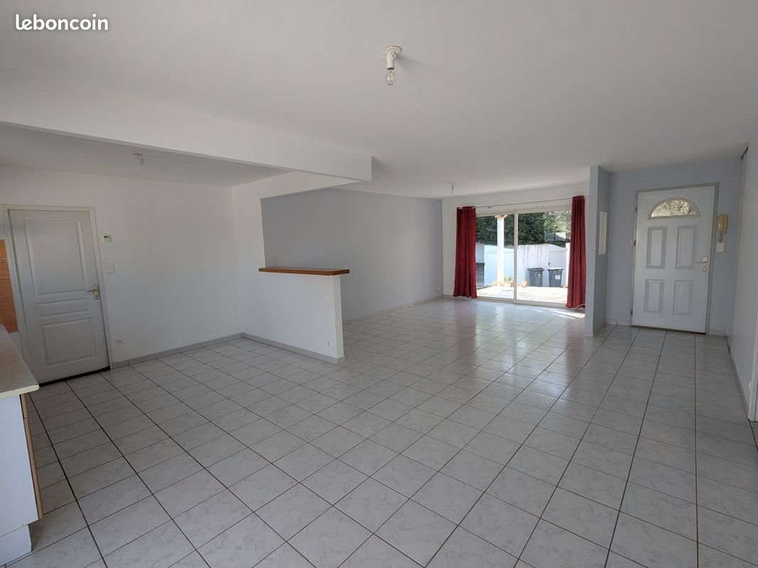 Maison à vendre, 94m², Ussac