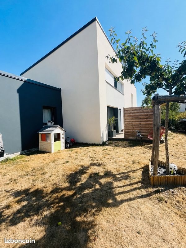 Maison à louer, 115m², Châteaubourg