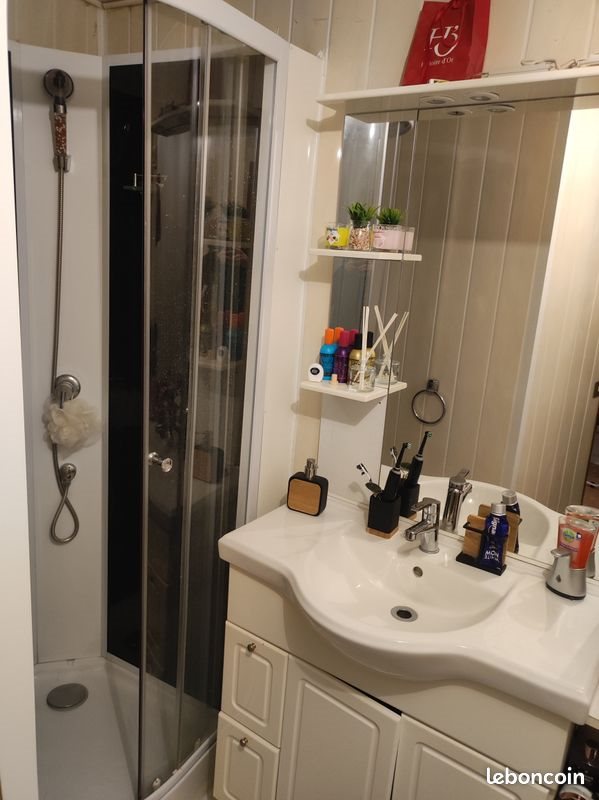 Appartement à louer, 30m², Pélissanne