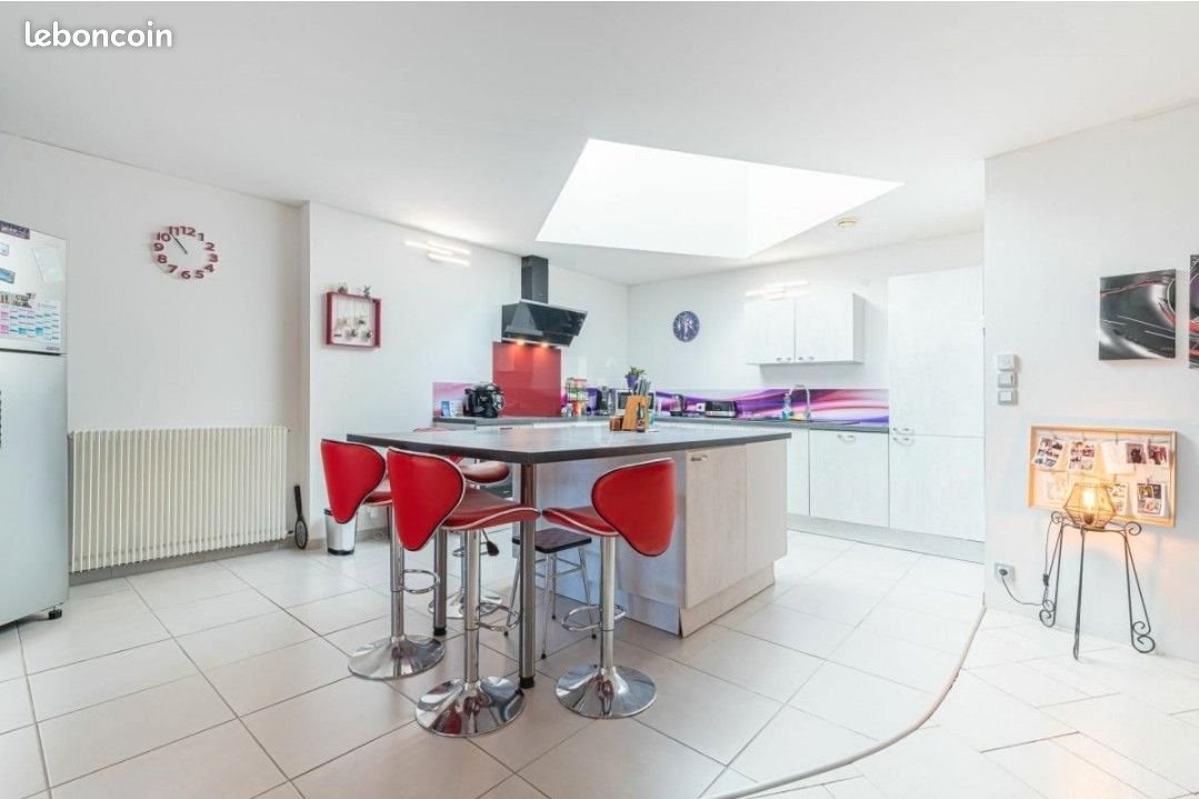 Maison à vendre, 250m², La Meyze