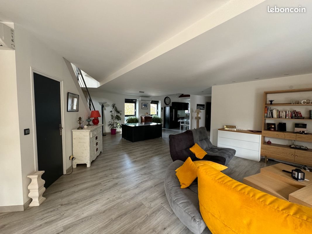 Appartement à louer, 195m², Nevers