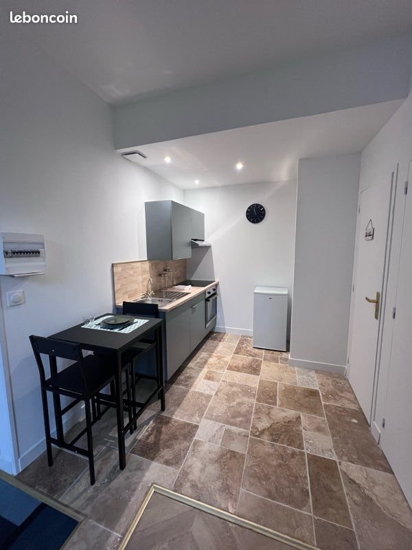 Appartement à louer, 25m², Rochefort