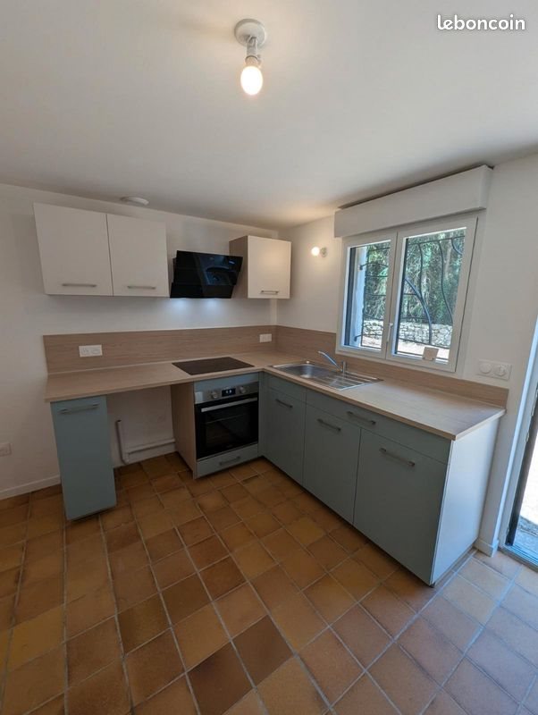 Maison à louer, 67m², Ploemel