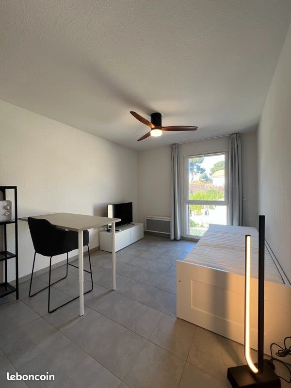 Appartement à louer, 19m², Marseille 9ème