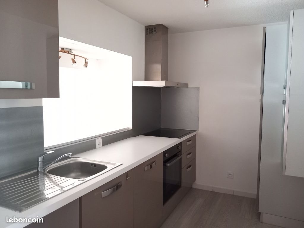 Appartement à louer, 65m², Beaumont-lès-Valence