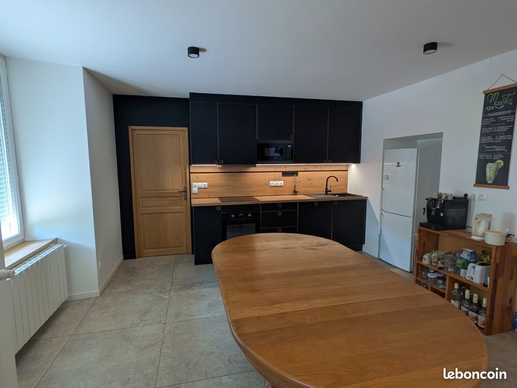 Maison à louer, 115m², Moyrazès