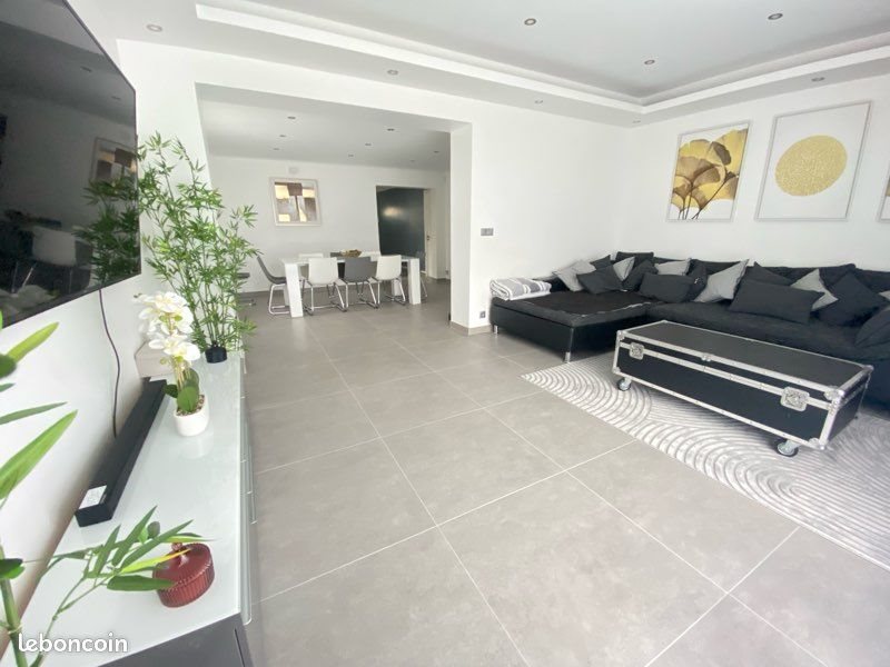 Maison à vendre, 533m², Claye-Souilly