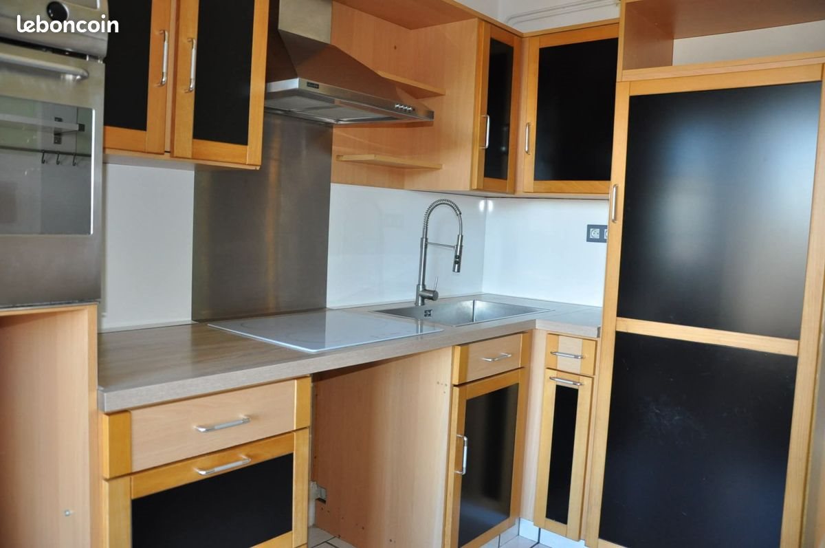 Appartement à louer, 765m², Lapalisse