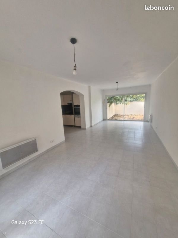 Appartement à louer, 70m², Taillades
