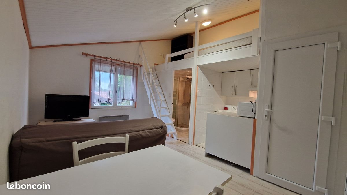 Appartement à louer, 23m², Saint-Denis-lès-Bourg