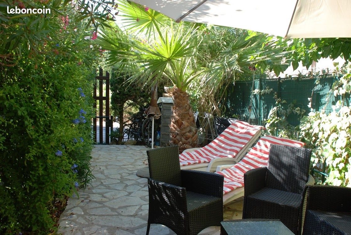 Appartement à louer, 30m², Carqueiranne