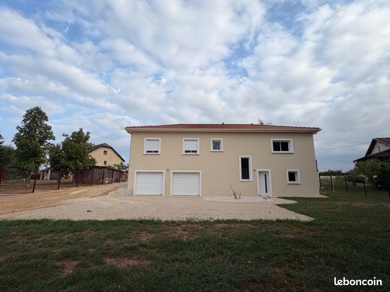 Maison à vendre, 120m², Roussennac