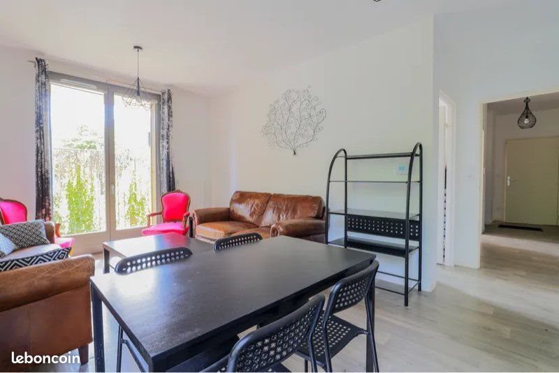 Appartement à louer, 60m², Loos