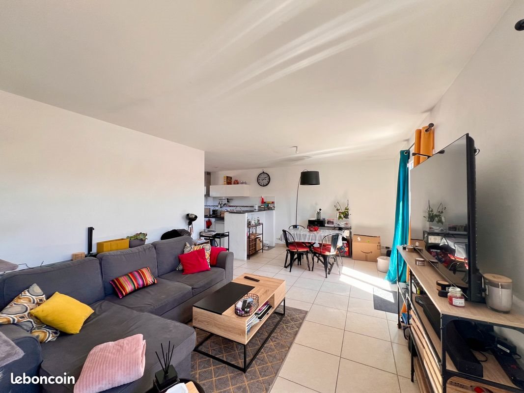 Appartement à louer, 70m², Saint-Maximin-la-Sainte-Baume