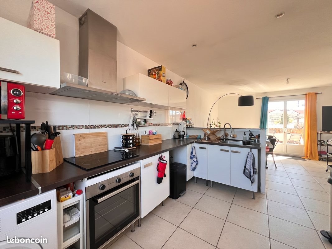 Appartement à louer, 70m², Saint-Maximin-la-Sainte-Baume