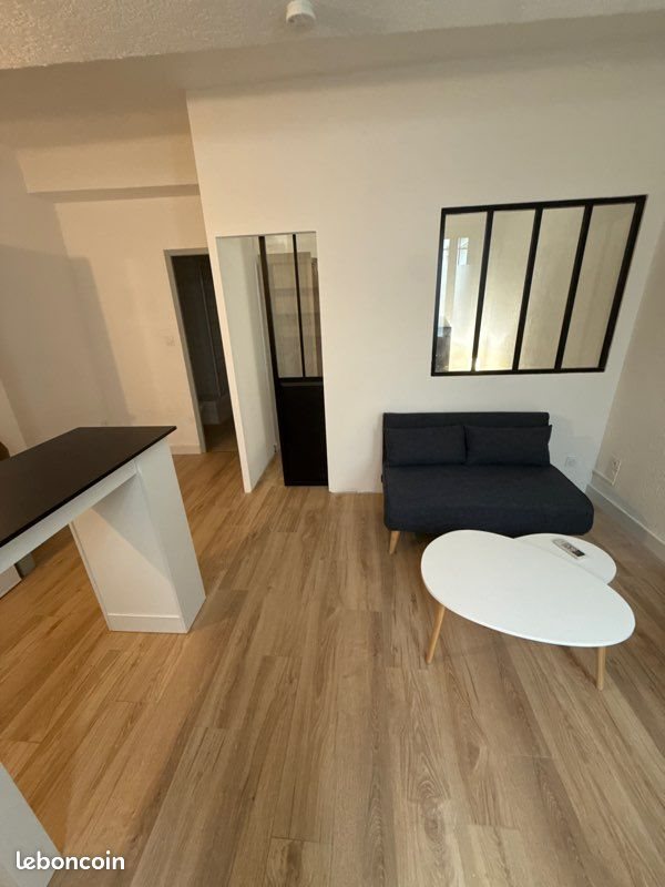 Appartement à louer, 33m², Nîmes