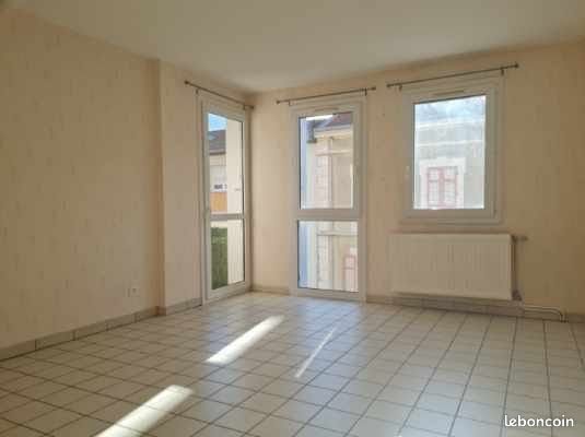 Appartement à louer, 55m², Bourg-Argental