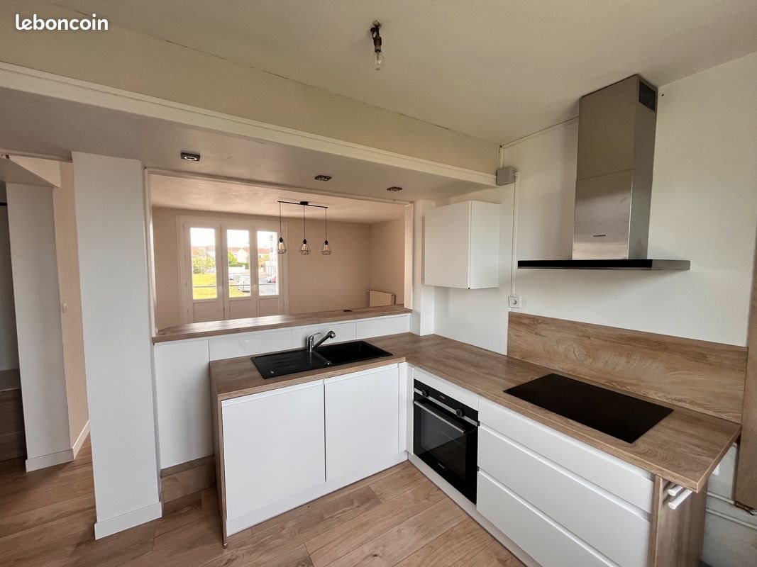 Appartement à louer, 74m², Rochefort