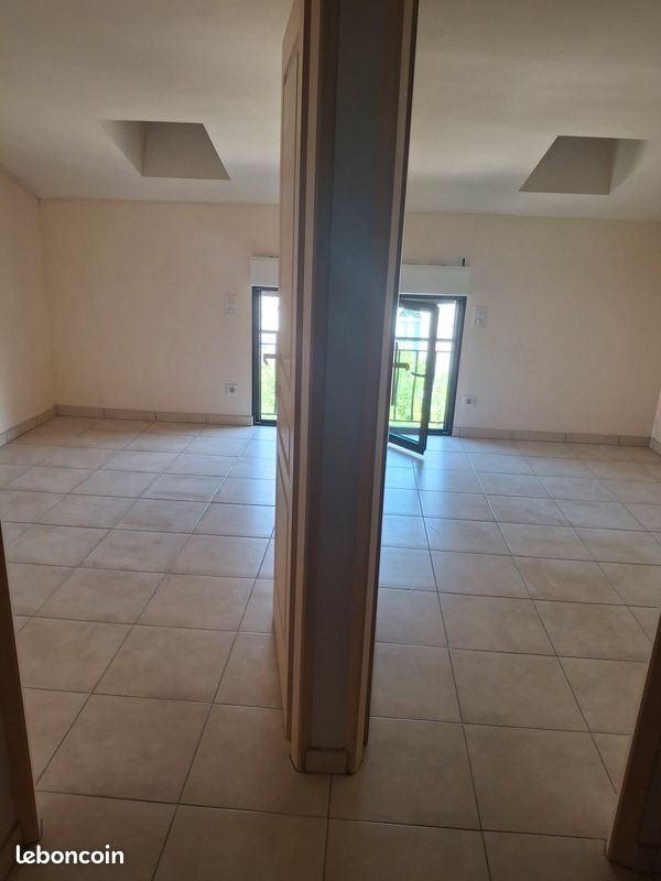Appartement à louer, 60m², Luzech
