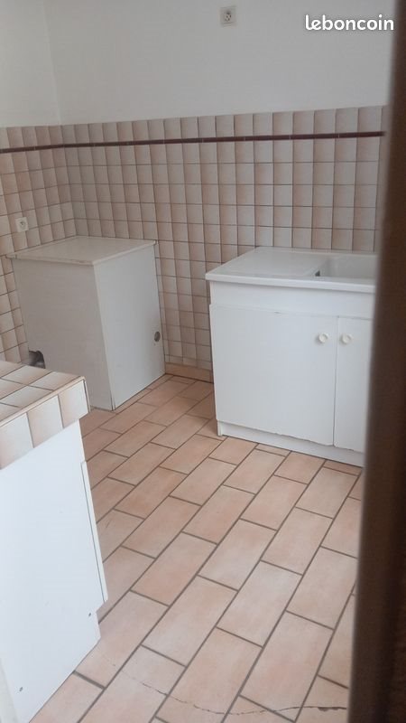 Maison à louer, 69m², Uzerche