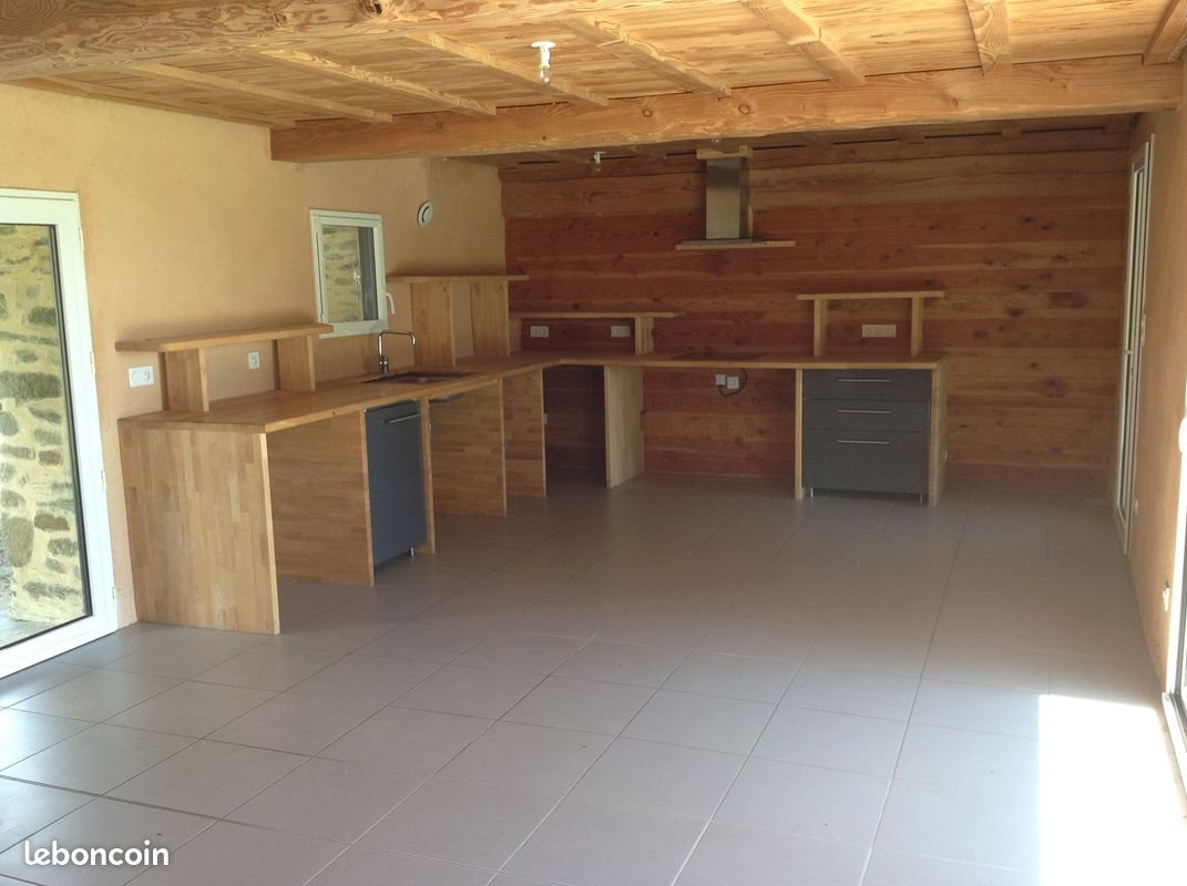 Maison à louer, 96m², Gouézec