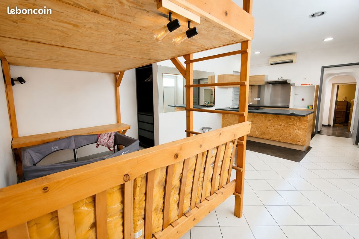 Appartement à louer, 35m², Eyguières