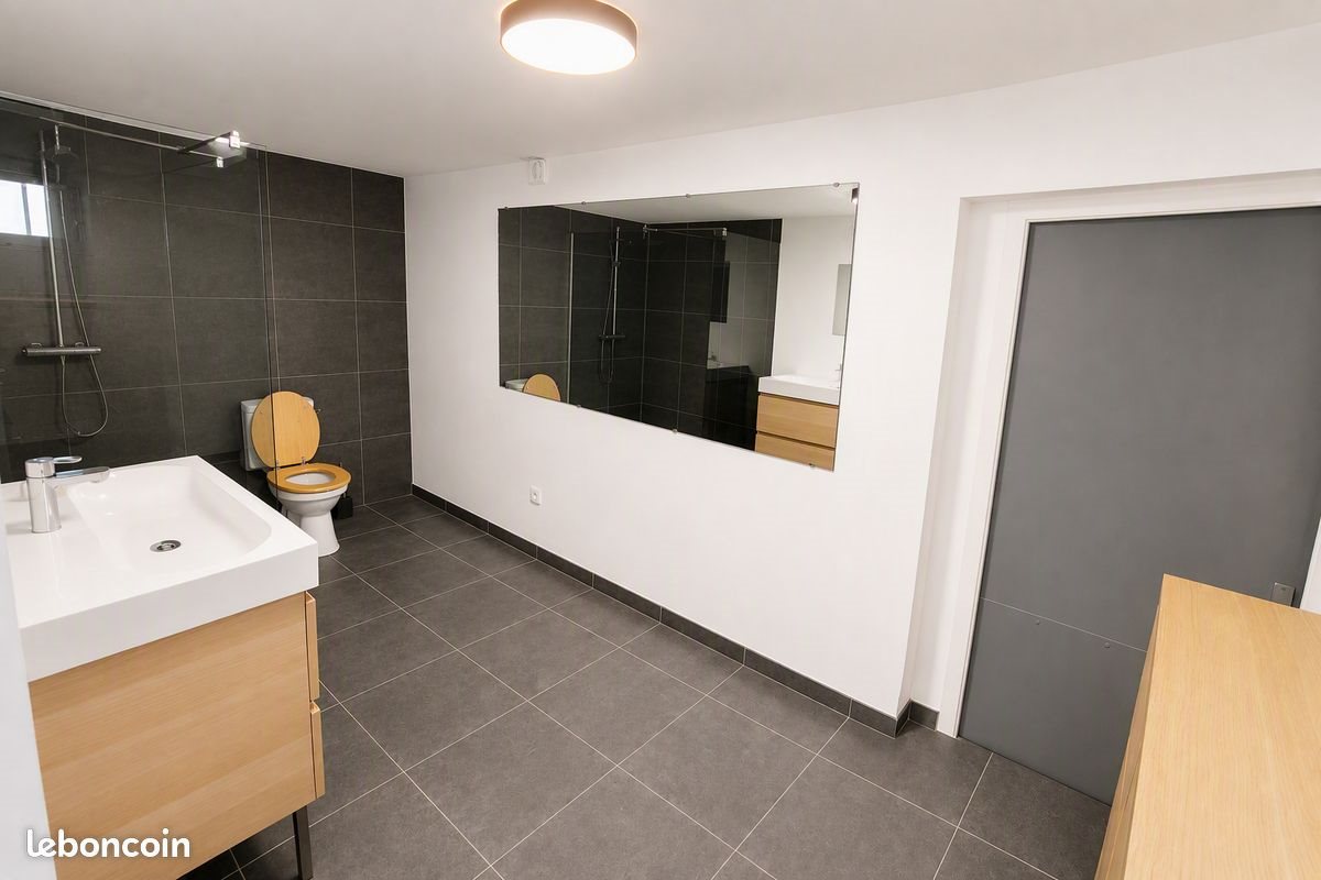 Appartement à louer, 35m², Eyguières
