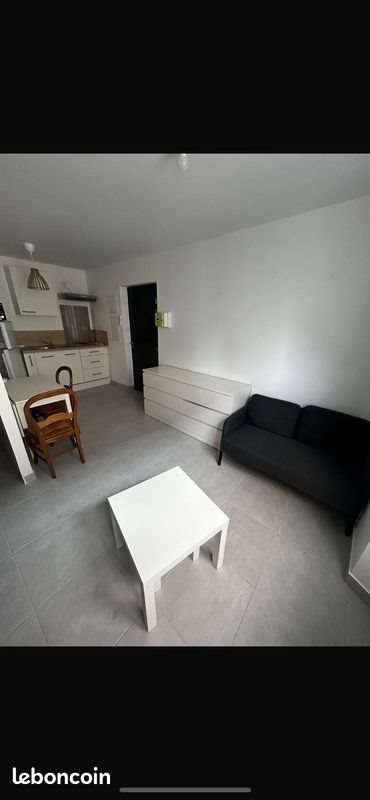Appartement à louer, 18m², Monteux