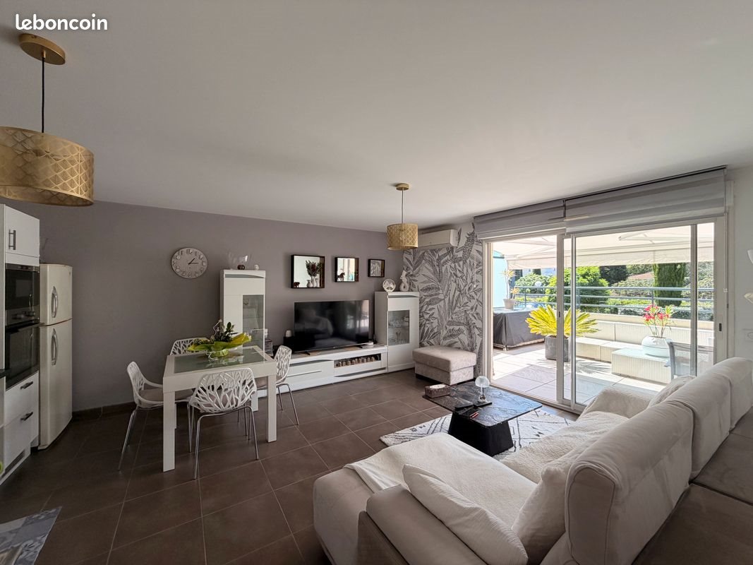 Appartement à vendre, 68m², Fréjus