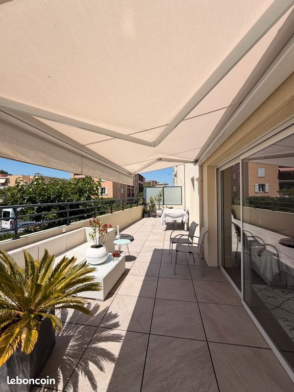 Appartement à vendre, 68m², Fréjus