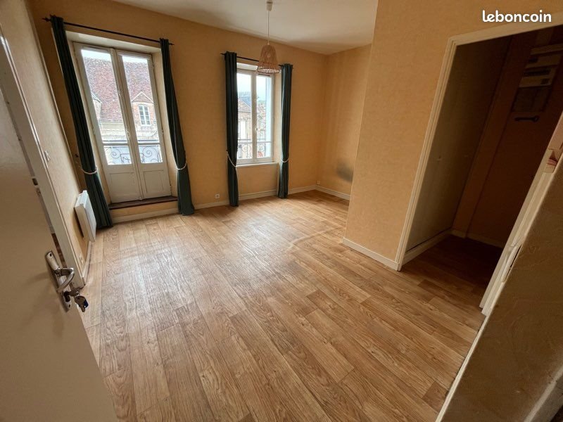 Appartement à louer, 28m², Villeneuve-sur-Yonne