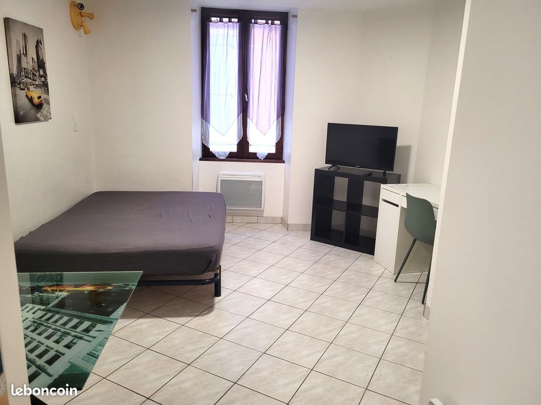 Appartement à louer, 25m², Millau