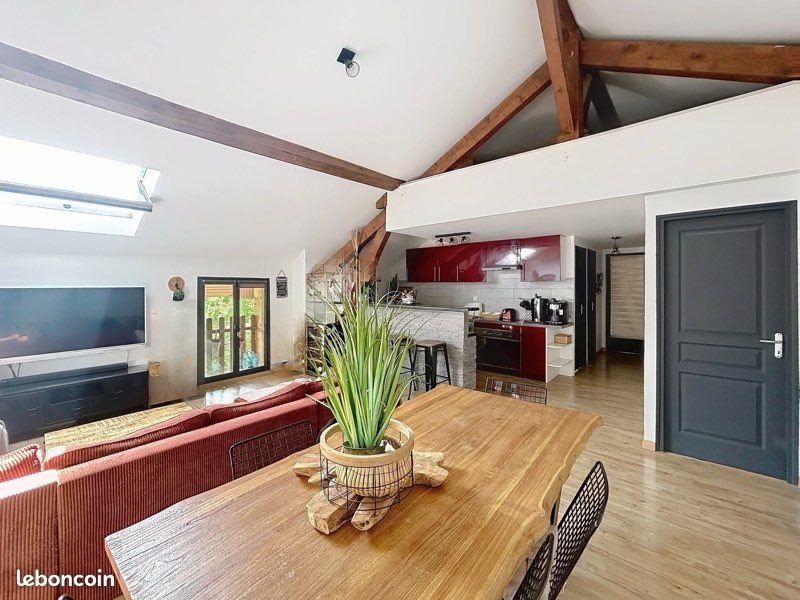 Appartement à vendre, 74m², Marnaz