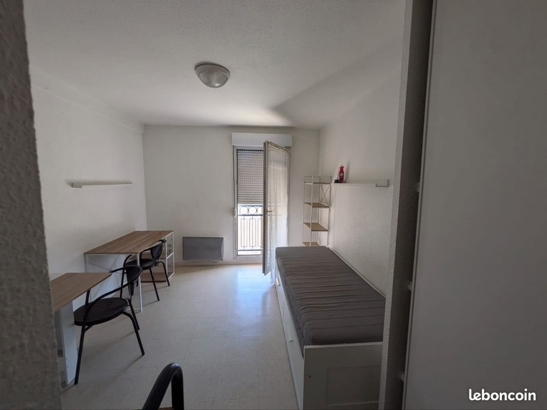 Appartement à louer, 18m², Saint-Étienne