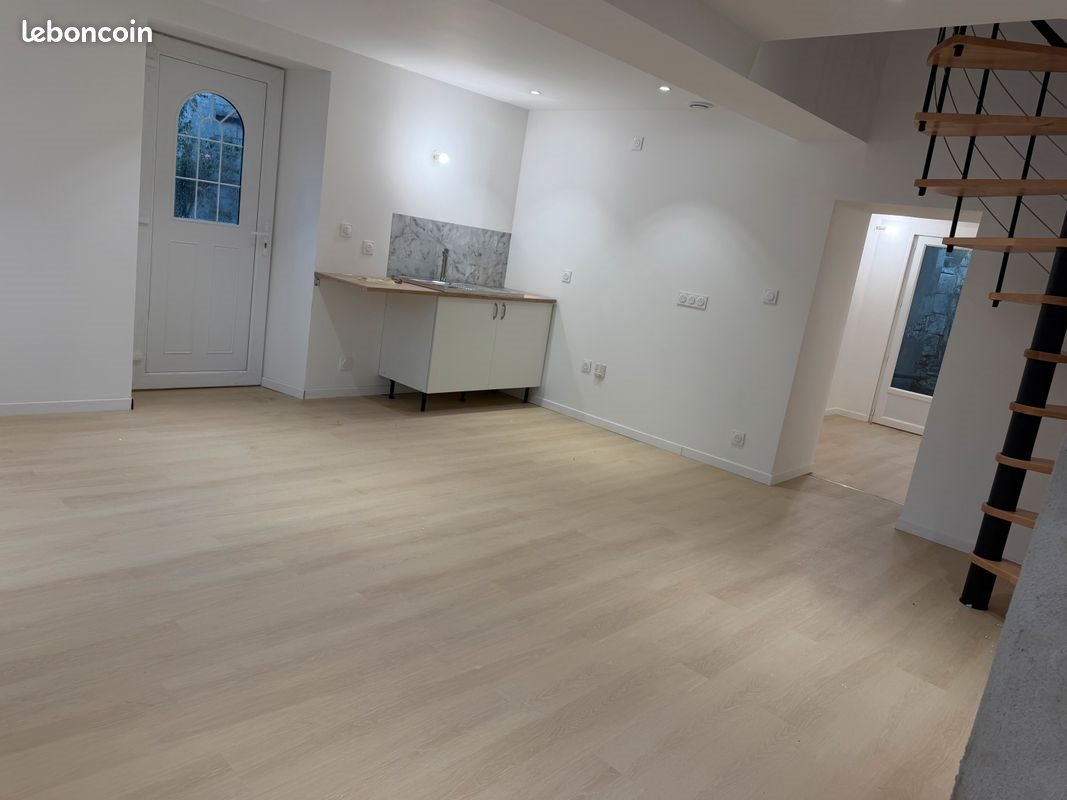 Maison à louer, 80m², Vivy