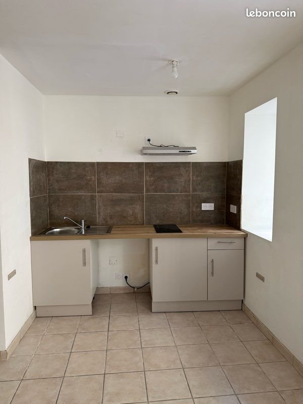 Appartement à louer, 28m², Nîmes
