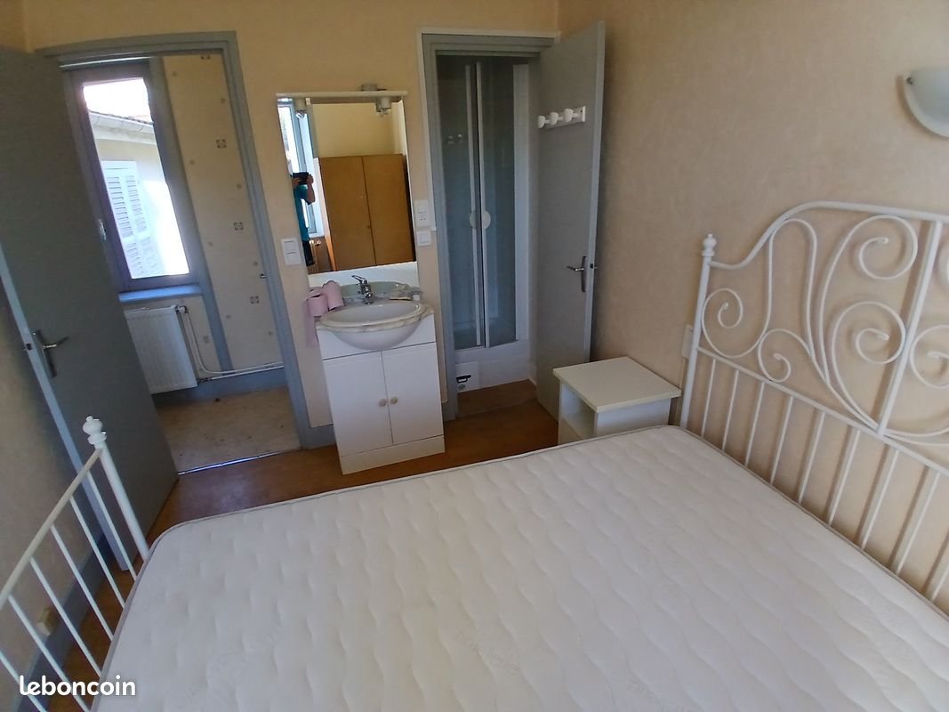 Appartement à louer, 25m², Thiers