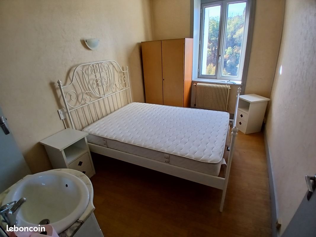 Appartement à louer, 25m², Thiers